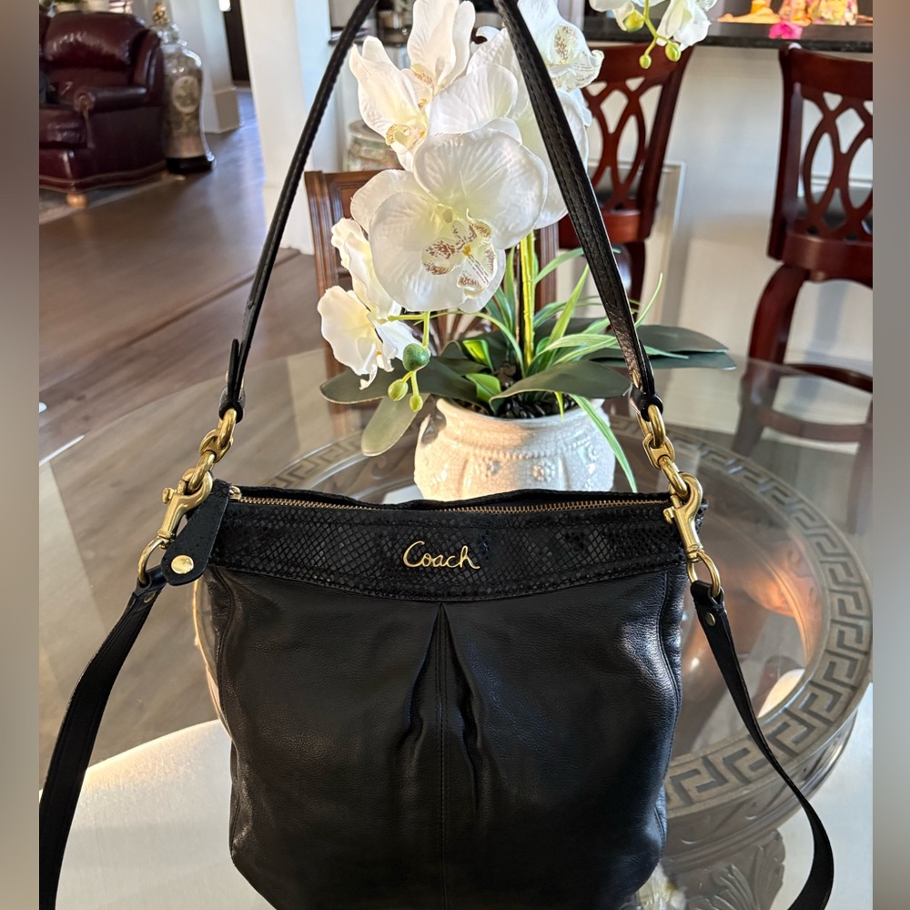 🖤🖤COACH ASHLEY BLACK LEATHER HIPPIE/SHOULDER/CROSSBODY BAG!🖤🖤